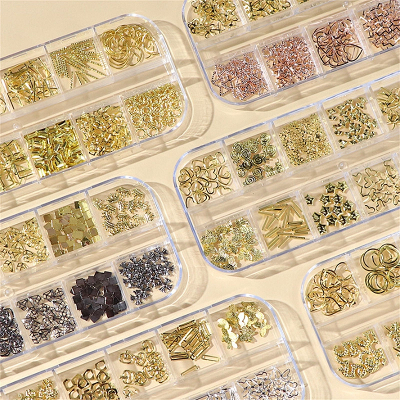 12 Grids Rivet Nail Art Decoration